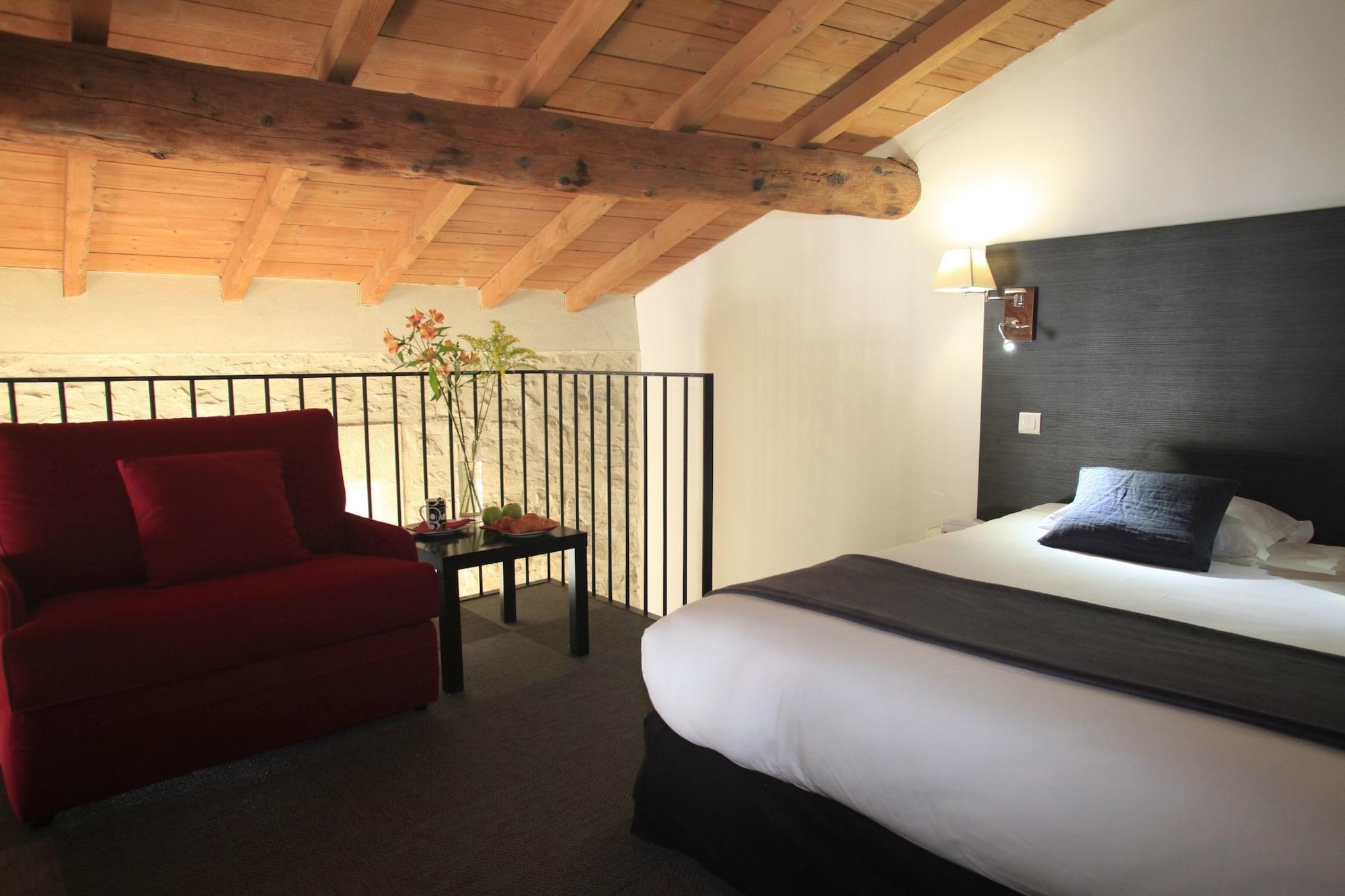 Appart'hôtel Odalys Le Cheval Blanc Nîmes Extérieur photo