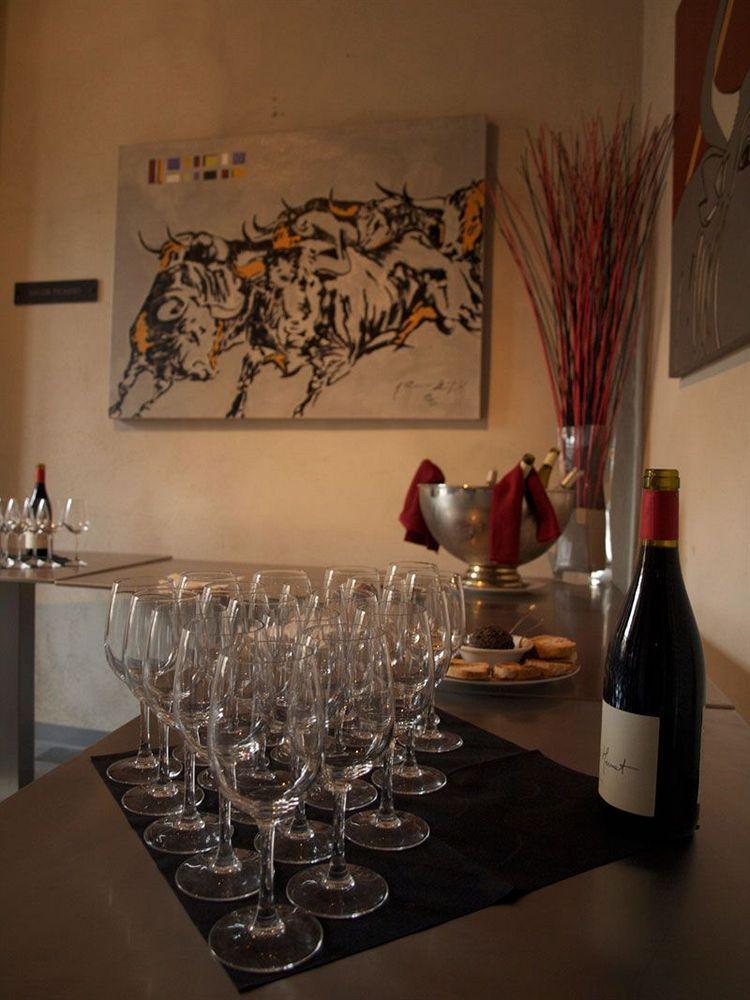 Appart'hôtel Odalys Le Cheval Blanc Nîmes Extérieur photo