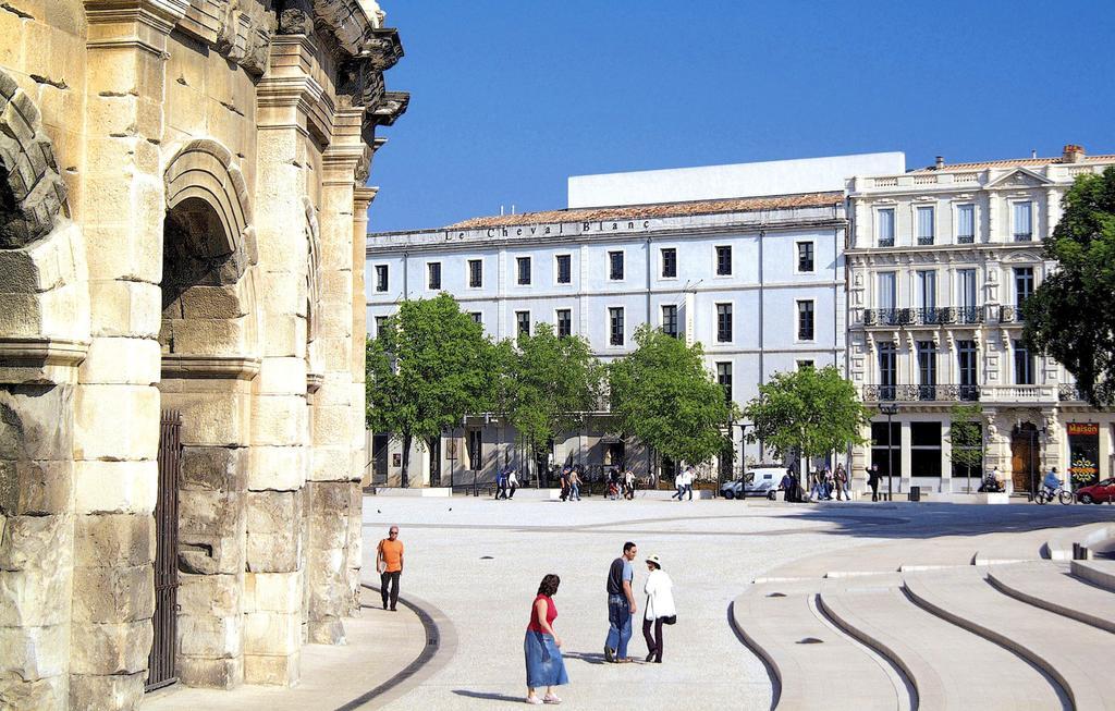 Appart'hôtel Odalys Le Cheval Blanc Nîmes Extérieur photo